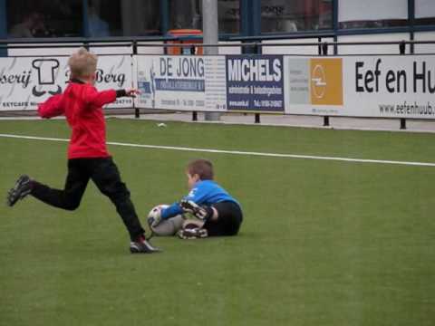 voorwedstrijd nieuwerkerk F8 - Oostvoorne F3       1 (2)