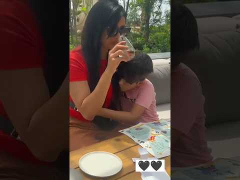 Shweta tiwari with son #shorts #shwetatiwari #shwetatiwarinews #shwetatiwarisongs #shweta