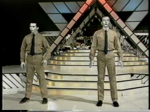 Los Robots Humanos | Boing Boom Tschak - Kraftwerk (1991, "Telemanías", Cba, Argentina)