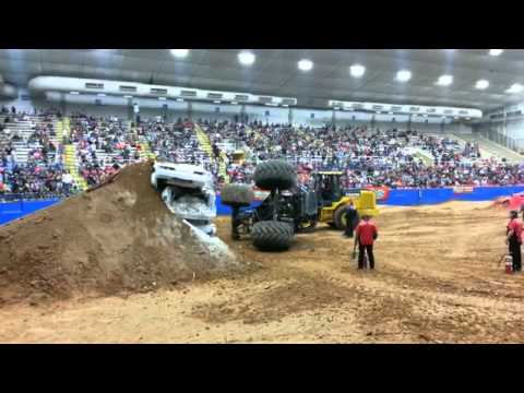 Monster truck back flips and crashes 2013