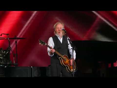 Paul McCartney - Sgt Pepper Reprise + Helter Skelter (Brasilia 2023)