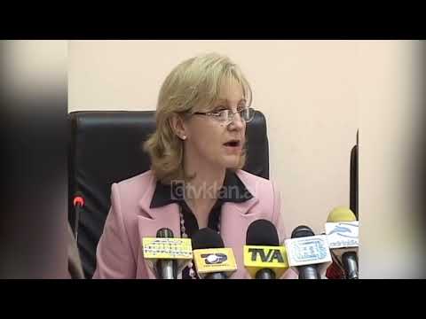 Kompanitë e sigurimeve me të tjera tarifa, Merita Xhafa shpjegon situatën - (30 Mars 2005)