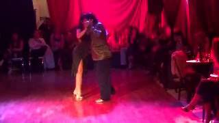 comienza el show bailan silvina machado-hector corona"milonga alma de loca"