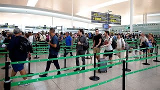 Systemversagen: Neues Ein- und Ausreisesystem an EU-Grenzen sorgt für Chaos an Flughäfen