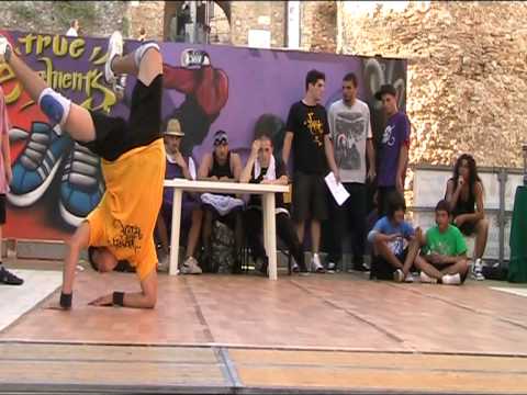 Chameleon & Panic VS Status Quo - True Elements Beginner 2010 - Termoli