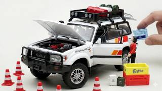 Unboxing of Toyota Land Cruiser LC80 Off-Road Legend 1:24 Scale Diecast Model Car RP