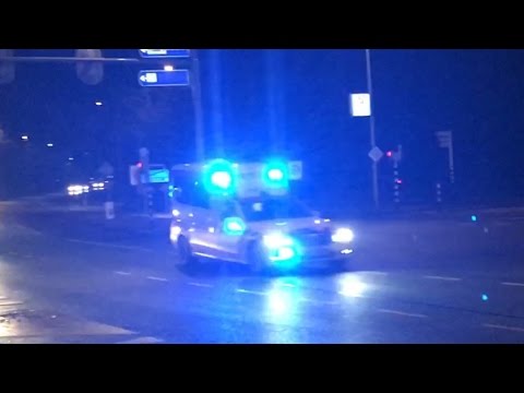 A1, E-Klasse Ambulance 09-134 naar het Meander Medisch Centrum
