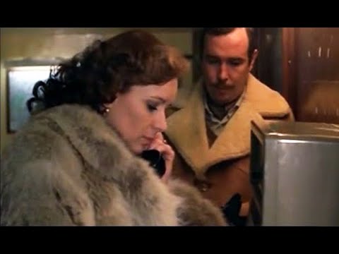 05 MEDECINS DE NUIT femme en fourrure