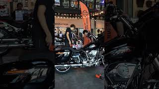 Download lagu Harley-Davidson Sticker Installation  #hugstickercustom #harleydavidson #bikers #motorbike #harley mp3
