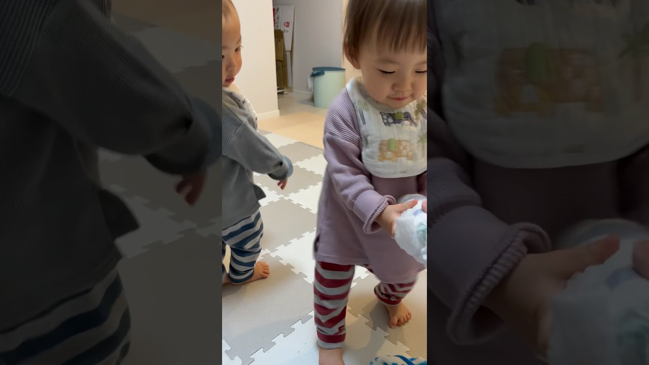 双子のお手伝い #赤ちゃん #baby #双子