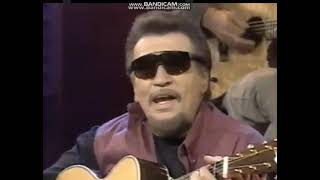 Waylon Jennings - Rought On The Living (Old Dogs)