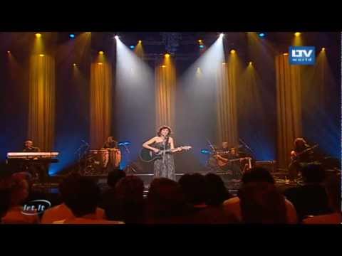 Dainininkės Jūratės Miliauskaitės akustinis - gyvo garso koncertas „Stiklo siena"