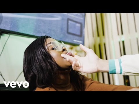 Chxpz - Pretty Likkle Dolly (Official Video)