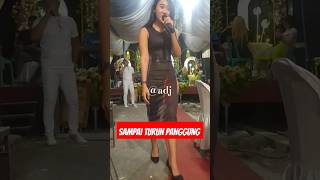 Download lagu Penyanyi nya sampai turun panggung!!#shortsyoutube #dangdut mp3