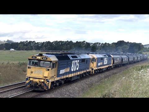 Pacific National Freight Trains At Werai