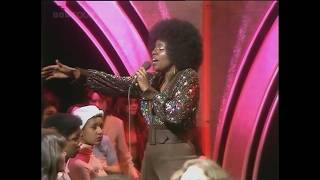 Gloria Gaynor - Reach Out, I'll Be There (Top of the Pops 1975) HD