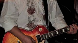 Video thumbnail for Guitar Amplifier Demo: Gibson Les Paul R9 / Victoria 45410 (Fender Bassman) by mrcali68
