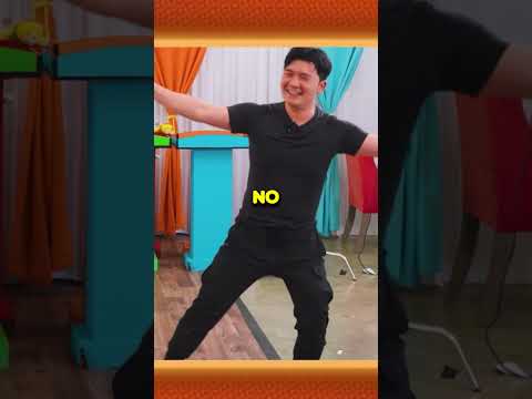 Anime Pose Off: Gojo Frolicking!