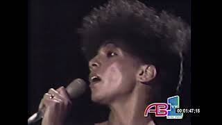Maxine Nightingale  Lead Me On  American Bandstand  1979