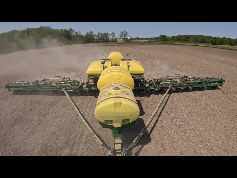 John Deere ExactEmerge Planter 1 Year Review