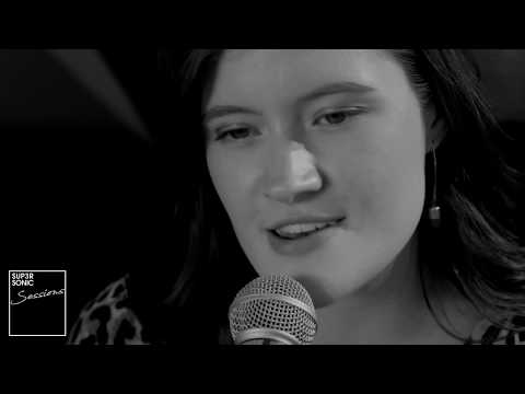 Madeline Juno - Vor Dir (Akustik Version)