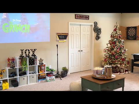 Christmas In July Vlog with King of Christmas (GIVEAWAY IS CLOSED)