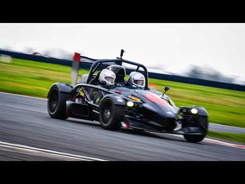 FIRST SESSION! Ariel Atom 4R Clips from first run at Bedford Autodrome trackday