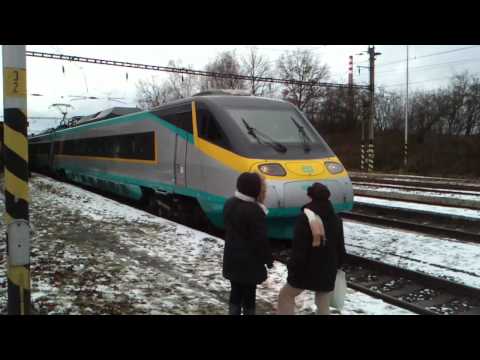 Odjezd SC 511 Pendolino z Františkových Lázní 17.12.2011