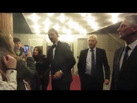 Zlatan Ibrahimovic leaving Fotbollsgalan 2015.