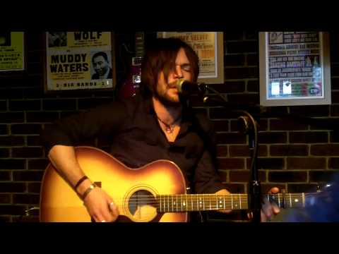 'Lonesome' 720p Mike Newsham Acoustic Guitar Session at the Ranelagh Arms Brighton.