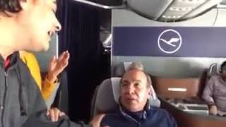Pareja de Mexicanos confrontan a Calderon.