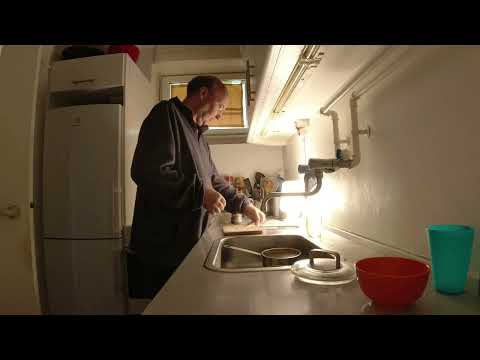 MongoTV_9649 - Min Frokost - Ristet GROVBOLLE Med TAHIN og OST