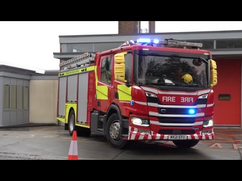 Cheshire Fire & Rescue Service / Runcorn First Pump / Turnout