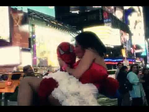 Angela Pandelis "Follow Me" (New York)