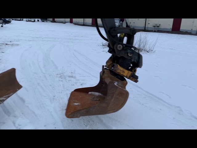 756707 Track excavator Volvo EC35 -2006 (2215.7h) with rototilt and bucket