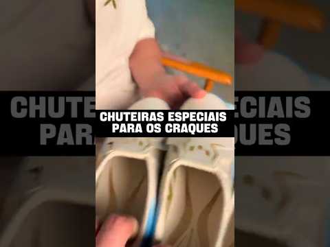 Eles ganharam CHUTEIRAS especiais para a copa! #copadomundo #curiosidades
