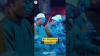 Download lagu al hijrotu tetbaru azzahir#sholawat #azzahir #habibbidinassegaf #shorts mp3