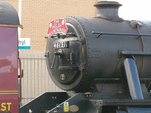 Rhyl 19.8.2014 - LMS Stanier 8F 48151 on 1Z26 The Welsh Mountaineer