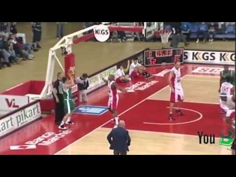 Highlights Scavolini Siviglia Pesaro - Benetton Treviso 7a giornata Serie A 2011/2012