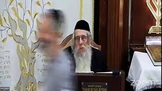 הרה"ג הרב וועכטר שליט"א ל' תשרי תשפ"ד - מאמר תורה אור בראשית ד"ה להבין ענין הברכות חלק ב (הרב אברהם מנחם מענדל וכטר) - התמונה מוצגת ישירות מתוך אתר האינטרנט יוטיוב. זכויות היוצרים בתמונה שייכות ליוצרה. קישור קרדיט למקור התוכן נמצא בתוך דף הסרטון