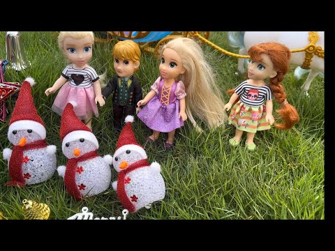 Play With Elsa Anna Toddlers - Elsa & Anna toddlers shopping Christmas Tree in Store