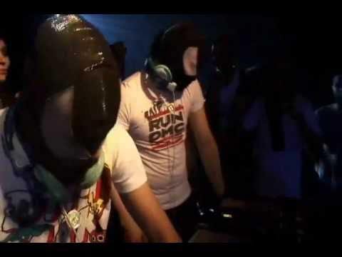 Warps'N'Stuff [ DJ I.S 2011 Mashup . Deadmau5 vs. The Bloody Beetroots ]