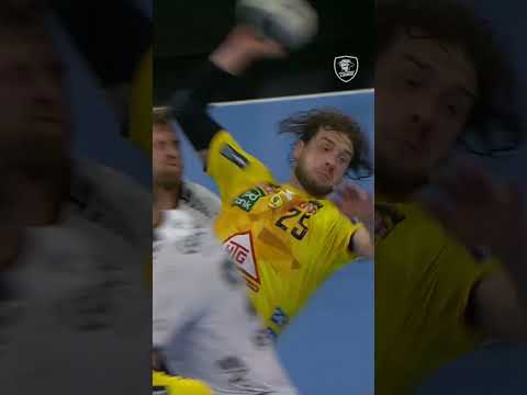 𝐖𝐇𝐀𝐓?!  🤯 Olle im 𝑩𝑬𝑨𝑺𝑻- und 𝒁𝑨𝑼𝑩𝑬𝑹𝑴𝑶𝑫𝑼𝑺 zugleich 💪🪄 #rnl #rnloewen #handball #beastmode