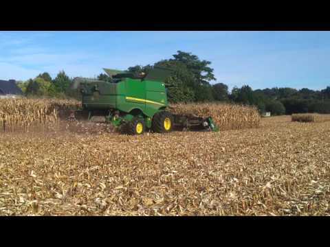 Chantier de récolte de maïs grain avec moissonneuse-batteuse JOHN DEERE S670 4x4 et cueilleur GERINGHOFF 10 rangs repliable