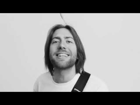 A Király Halott - Termék vagyok (Official Music Video)