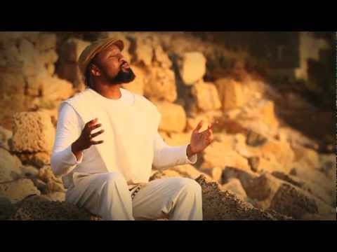 HEBREW Mi Kamocha ~ Shmot/Exodus 15:11 by Micha'el