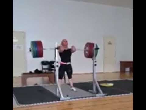 Boyanka Kostova (58) 200 kg front squat