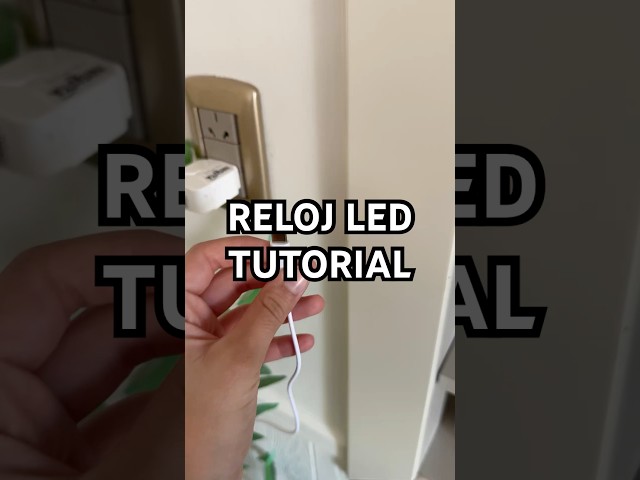 Vídeo relacionado con Sarsumir Reloj Despertador Digital, Reloj Digital Sobremesa Pantalla LED Grande Despertador Inteligente Alimentado por USB/Batería con Tiempo Fecha Temperatura Siesta Brillo Ajustable, Luz Rojo