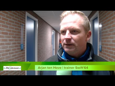 Arjan ten Hove (Swift'64) en Arjen Bredewolt (BAS Voetbal)
