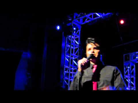 Dean Z singing Its Now or Never at the New Daisy EW2015